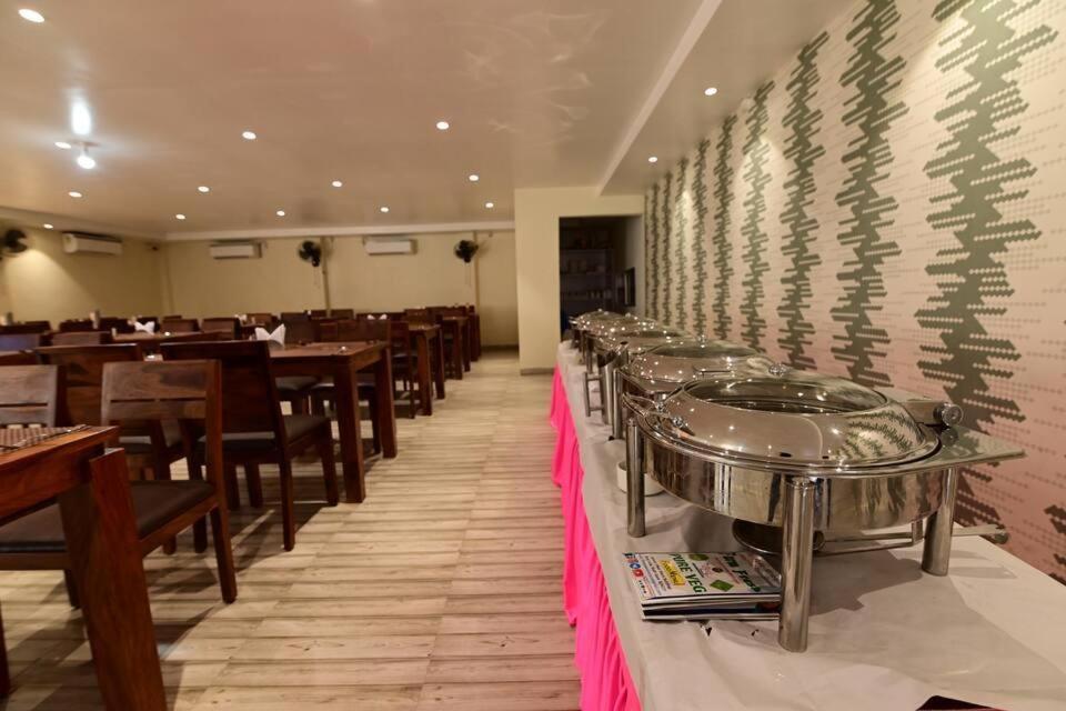 Hotel The Byke Niranjana Gaja Zewnętrze zdjęcie