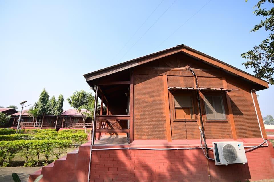 Hotel The Byke Niranjana Gaja Zewnętrze zdjęcie